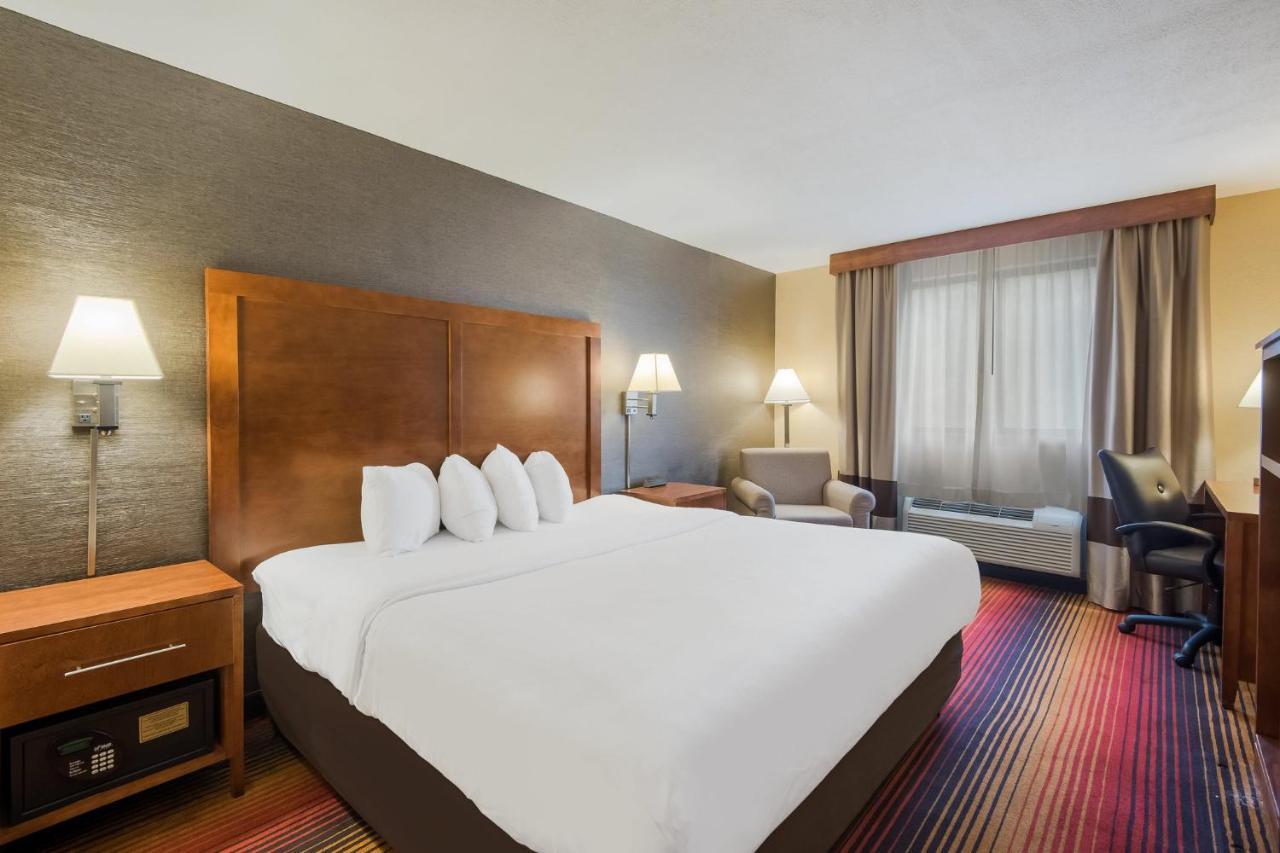 Red Roof Inn Fairfield Фэрфилд Экстерьер фото